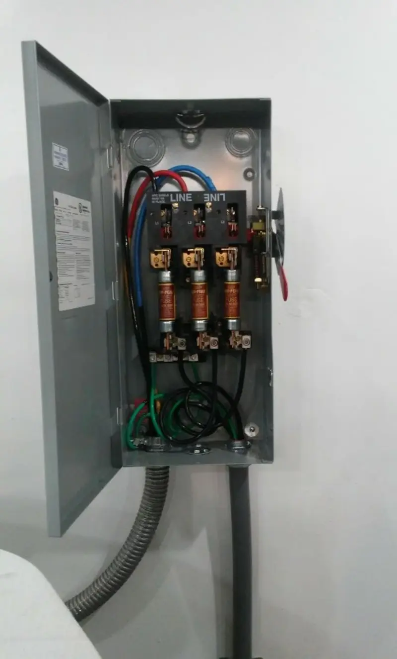 Three-phase disconnect switch installed for Smoke Detector Installation in Marietta